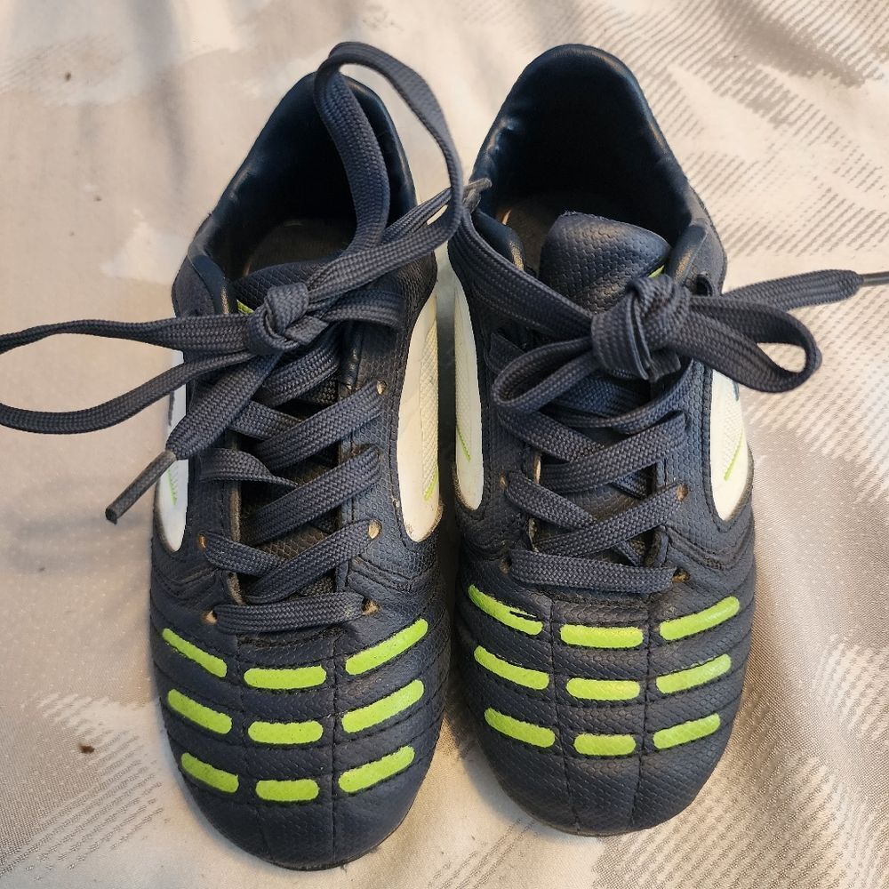 NEW Boys’ Cleats – Size 12 (Toddler) – Gray & Neon Green – Dream Pairs - Picture 1 of 7